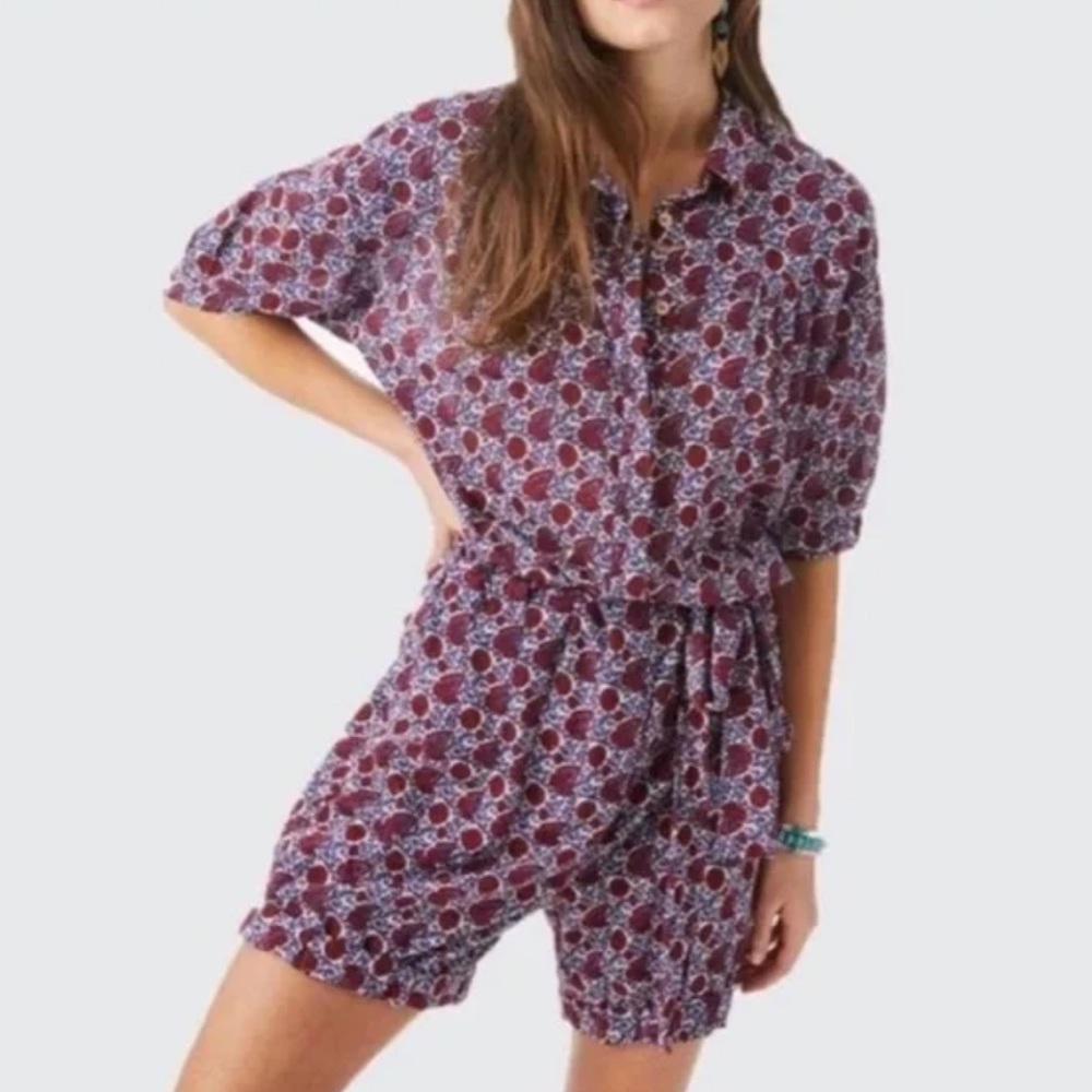 XiRENA Grady Purple Red Floral Paisley Short Sleeve Romper size M